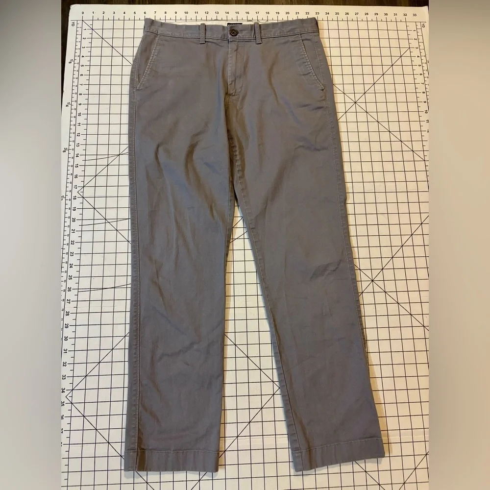 J. Crew‎ Flex Men’s Size 32/32 Gray Straight Fit Chino Pants